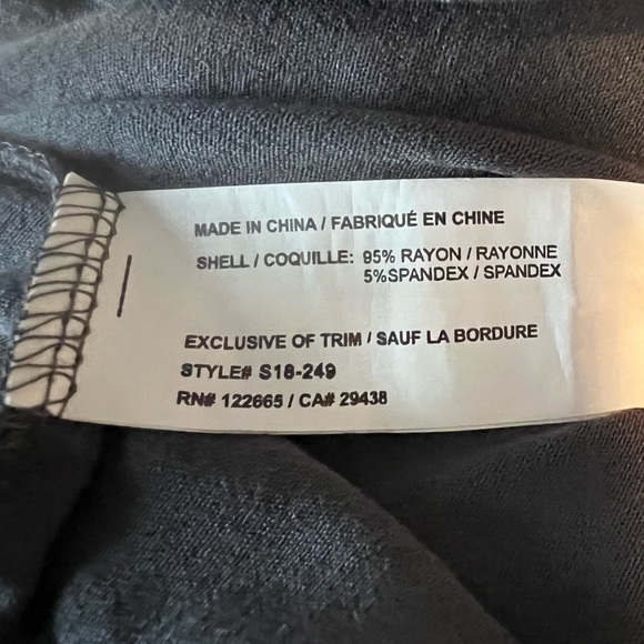 𝅺Anama Gray Flowy Tank Sz S - Picture 5 of 6